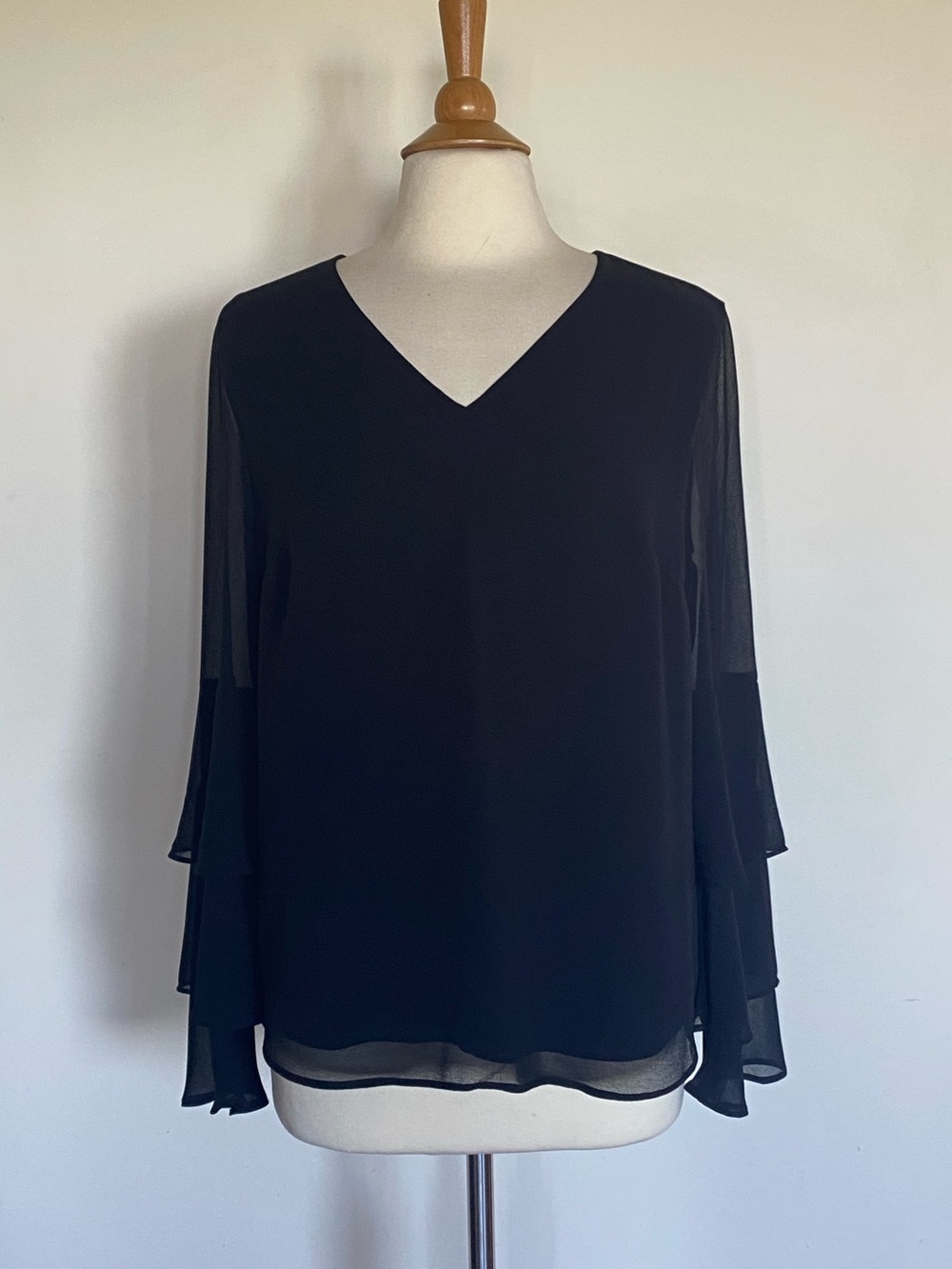 NWT Calvin Klein Black V-Neck Tiered Ruffle Sleeve Blouse Sz Small